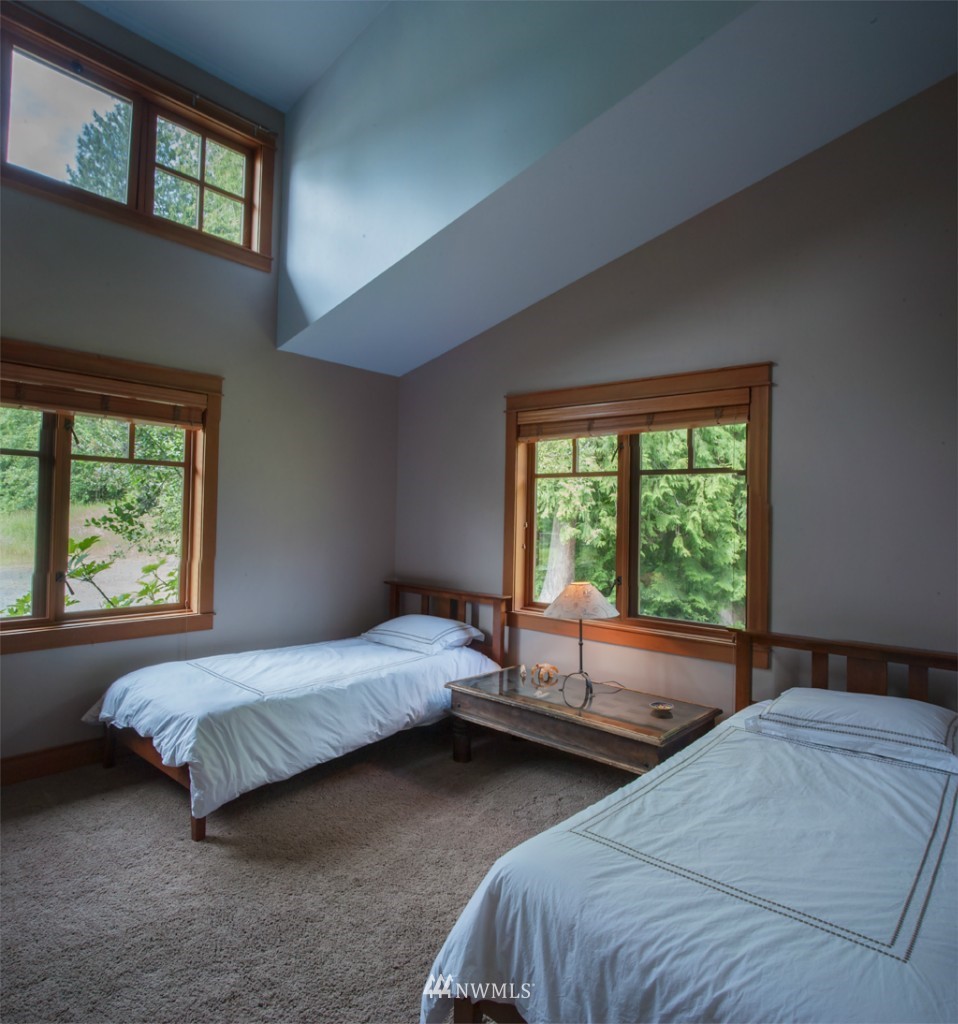 4461 Glendale Road Clinton, WA 98236 - Photo 14 of 25 Gallery Image 14