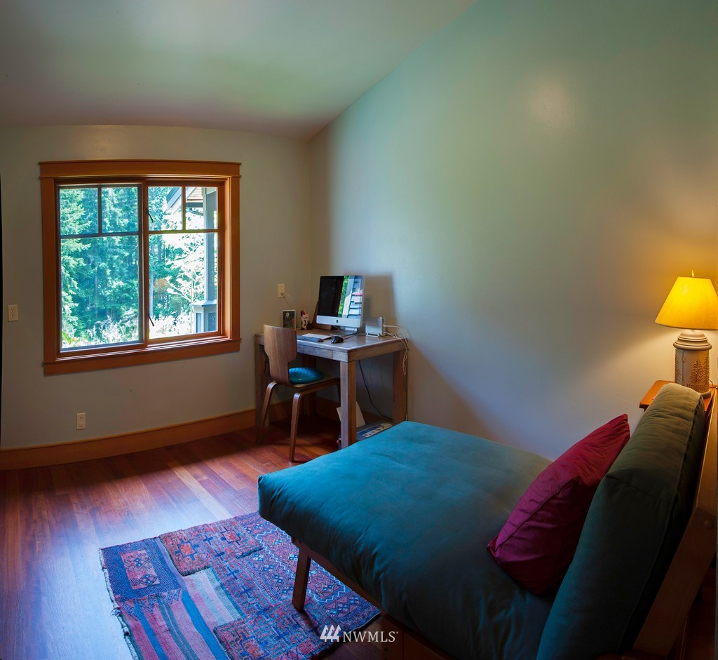 4461 Glendale Road Clinton, WA 98236 - Photo 19 of 25 Gallery Image 19