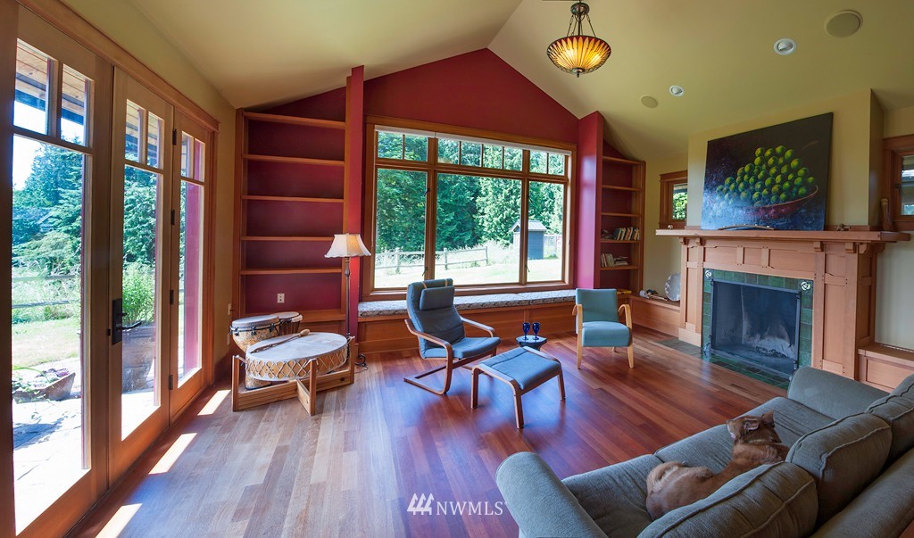 4461 Glendale Road Clinton, WA 98236 - Photo 5 of 25 Gallery Image 5