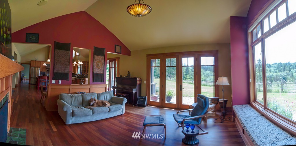 4461 Glendale Road Clinton, WA 98236 - Photo 6 of 25 Gallery Image 6