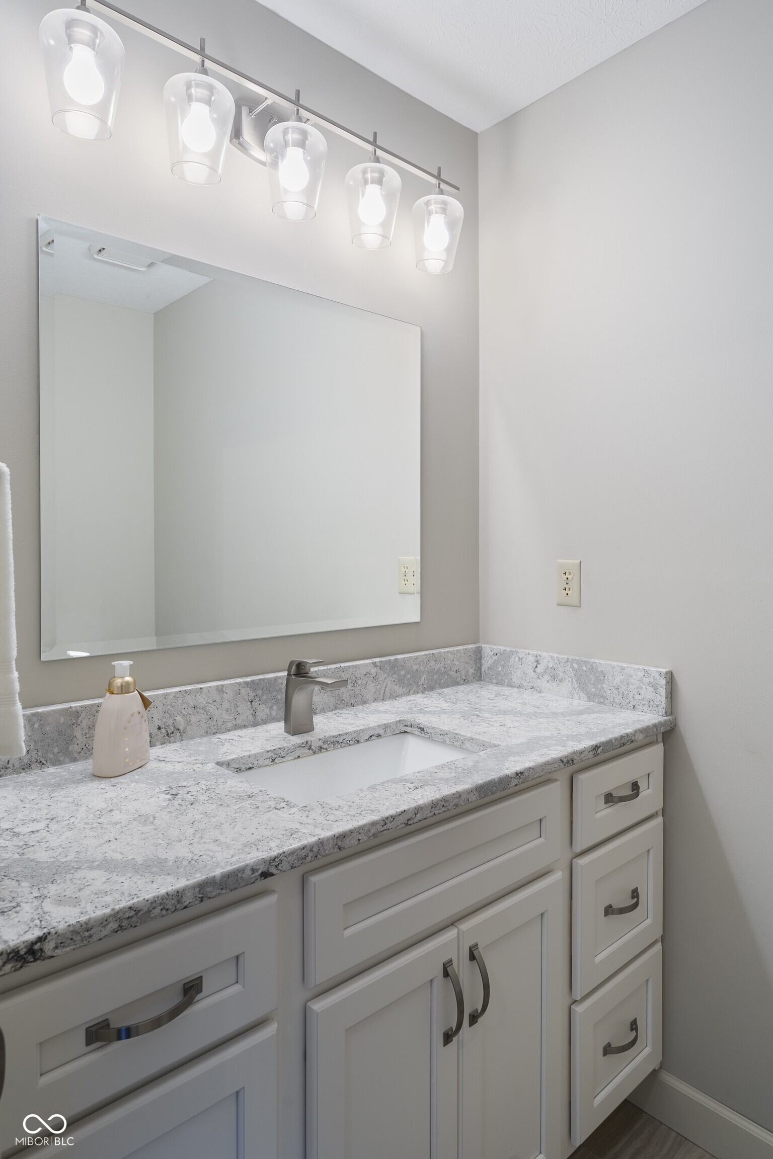 3705 River Road Columbus, IN 47203 - Photo 26 of 50