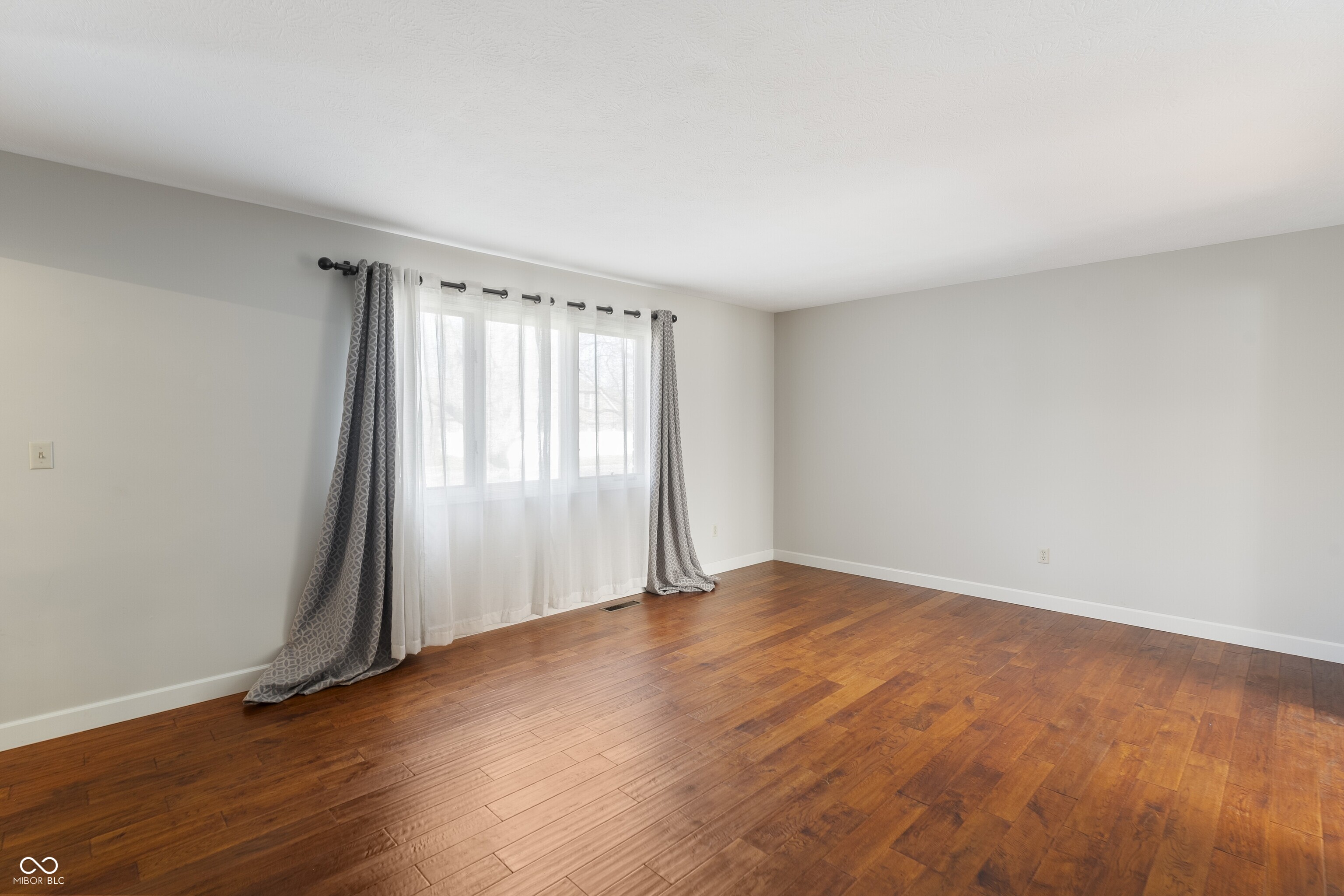 3705 River Road Columbus, IN 47203 - Photo 5 of 50