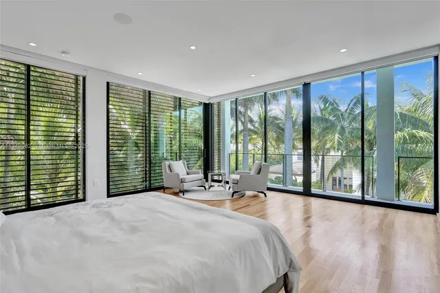 $10,490,000 | Golden Beach, Golden Beach, FL 33160