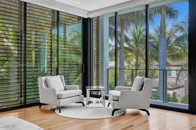 $10,490,000 | Golden Beach, Golden Beach, FL 33160