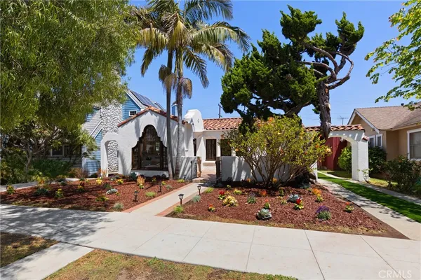 $1,650,000 | 254 Bennett Avenue, Long Beach, CA 90803