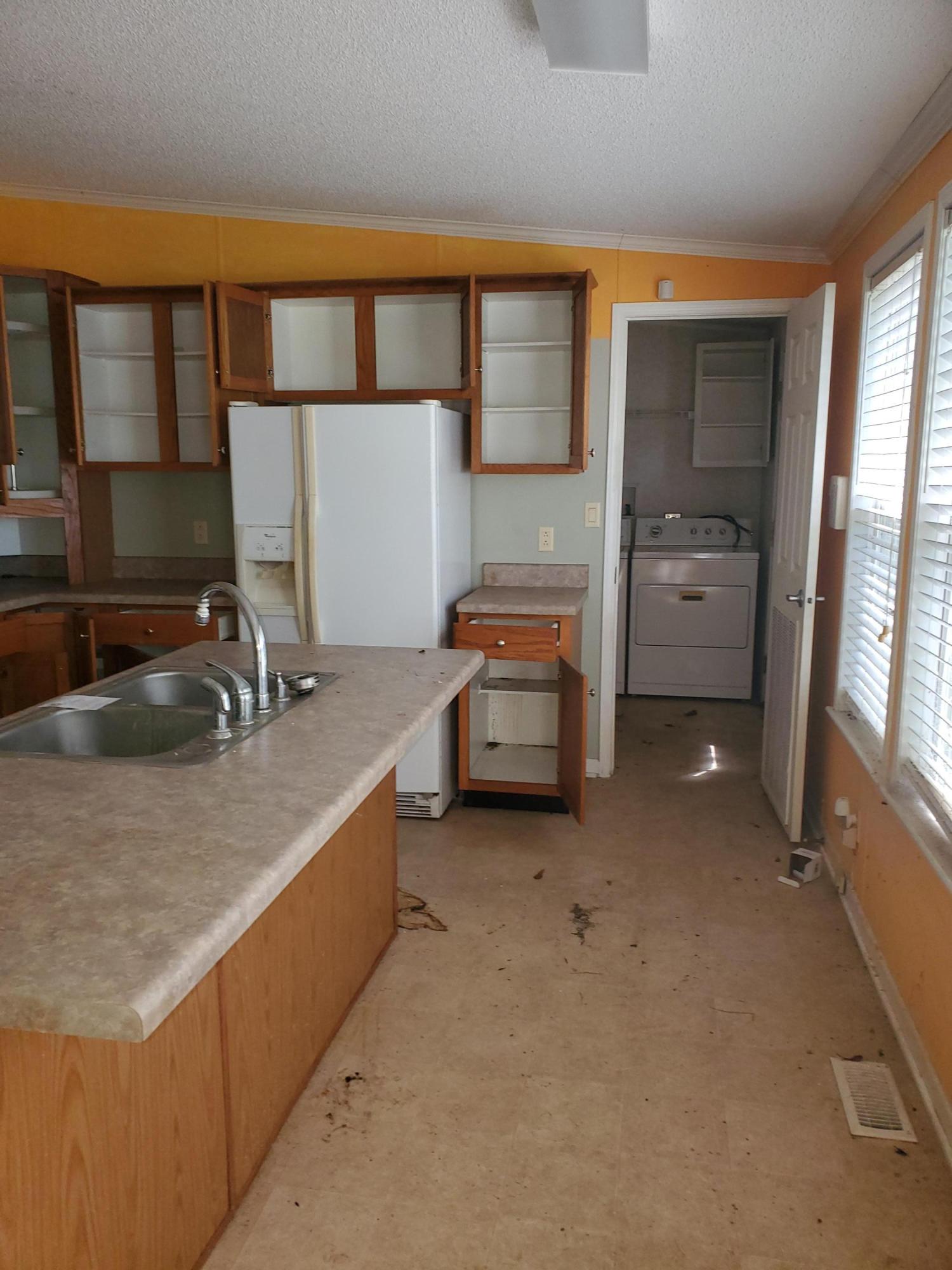 517 Society Road McClellanville, SC 29458 - Photo 10 of 23 Eat in kitchn