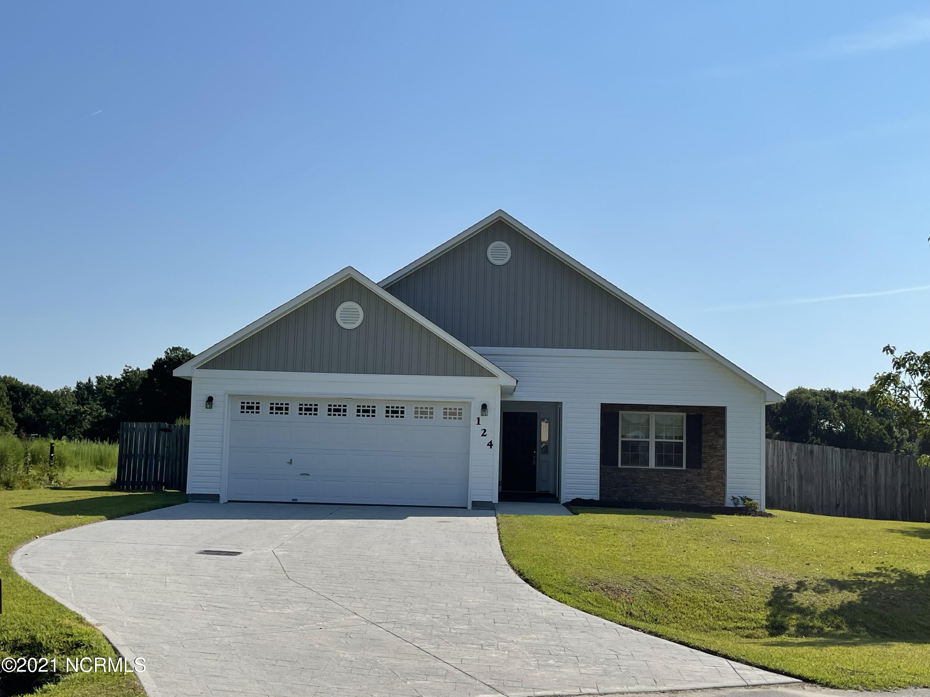 124 Silver Queen Lane, Richlands, NC 28574 Compass