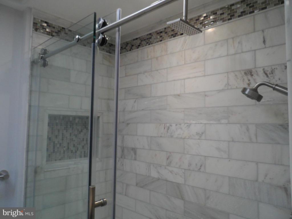 15016 Layhill Road Silver Spring, MD 20906 - Photo 22 of 30 Bath (Master)