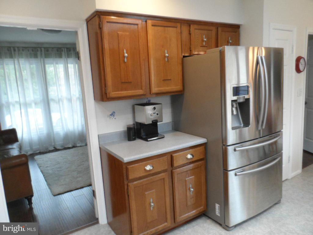15016 Layhill Road Silver Spring, MD 20906 - Photo 8 of 30 Kitchen