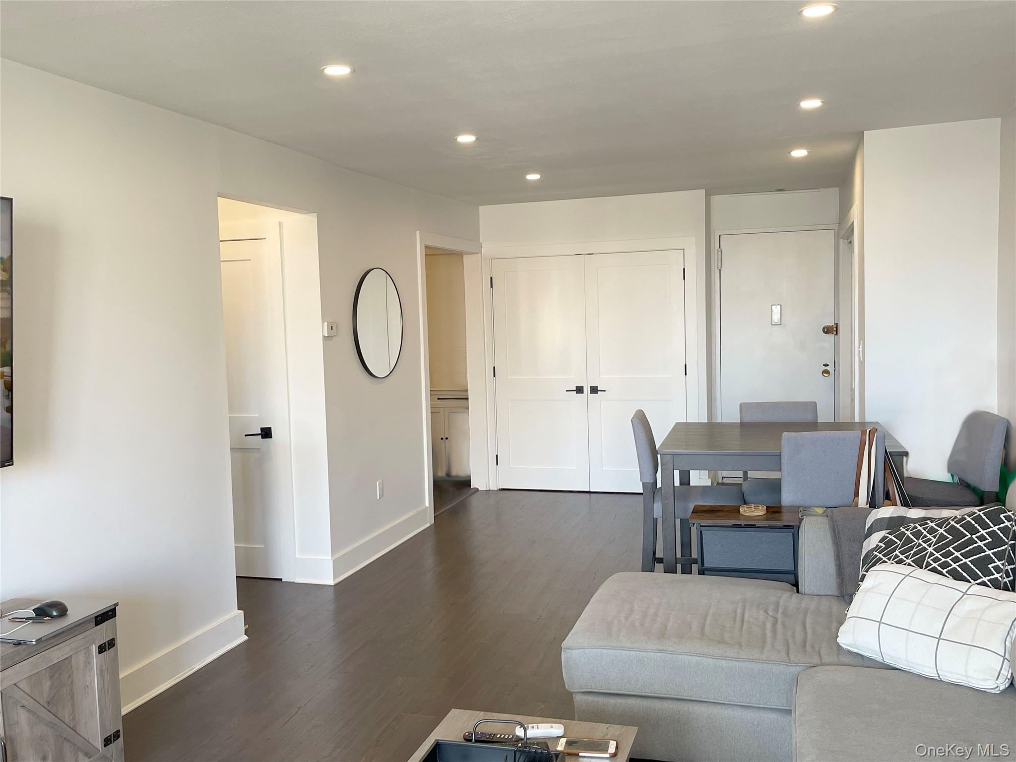 650 Shore Road, Unit 2N 3 Long Beach, NY 11561 - Photo 9 of 22 Gallery Image 9