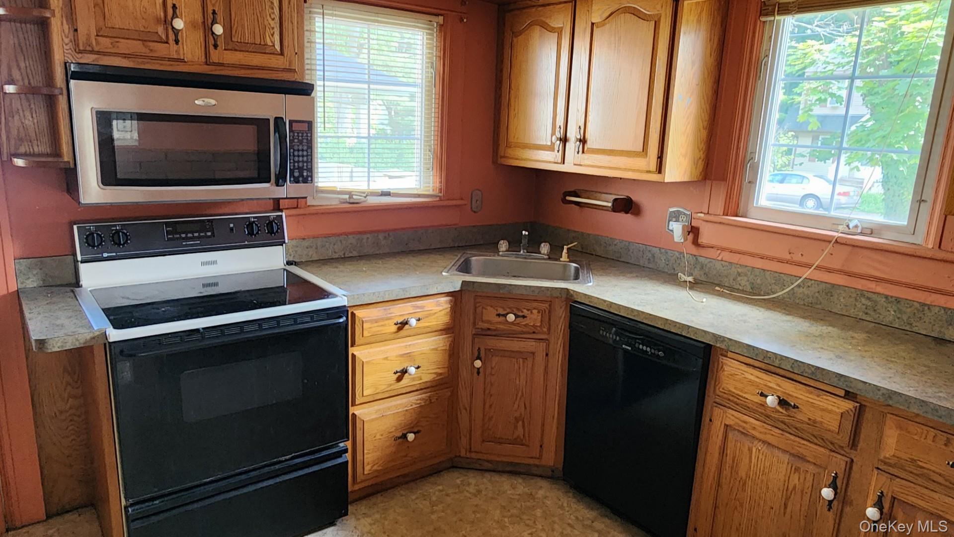 21 Marple Road Poughkeepsie, NY 12603 - Photo 13 of 24