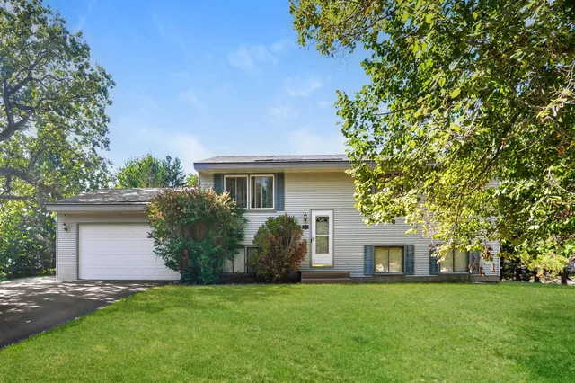 $2,469 | 11051 Quebec Avenue North, Champlin, MN 55316