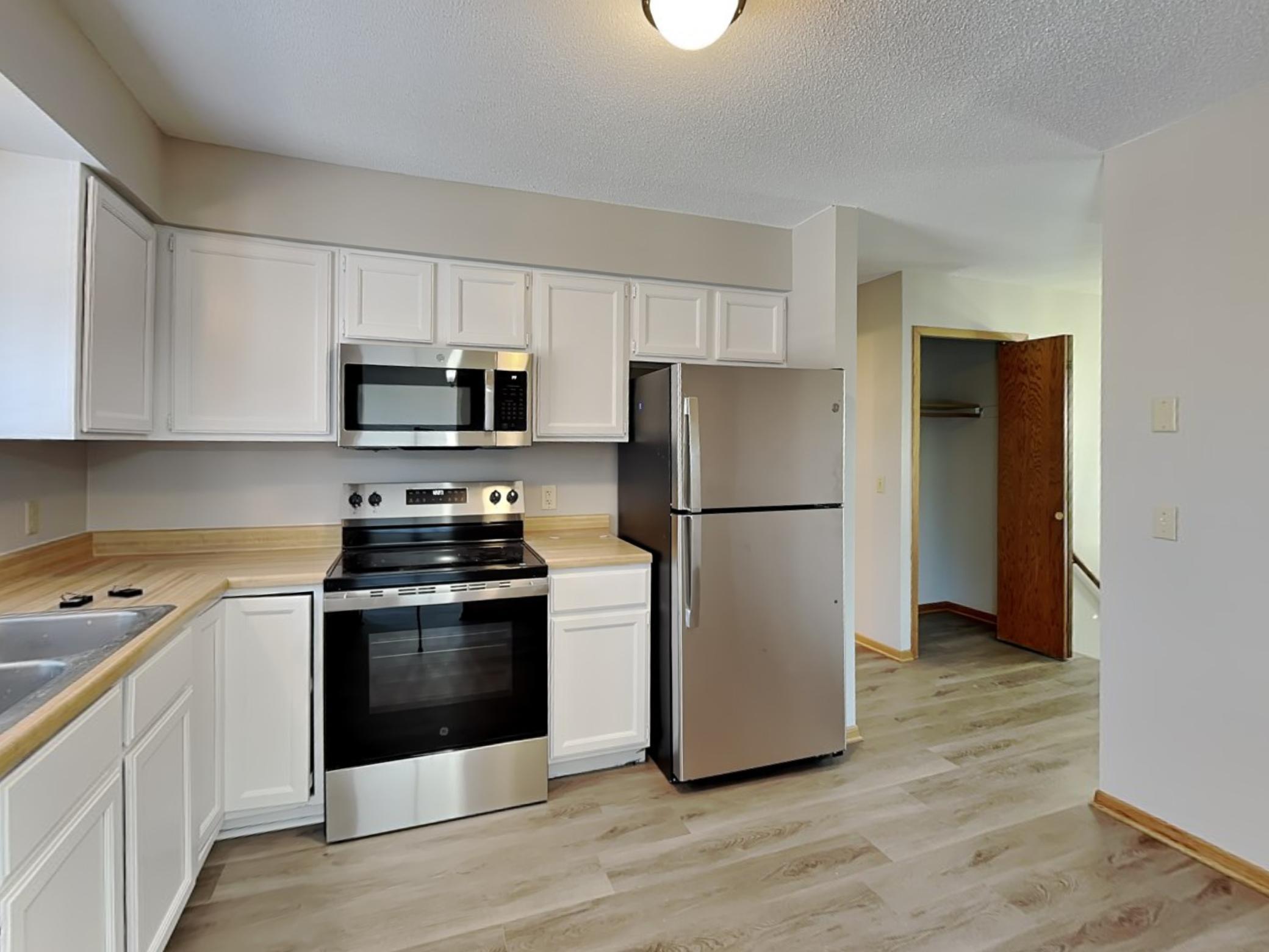 11051 Quebec Avenue North Champlin, MN 55316 - Photo 6 of 17