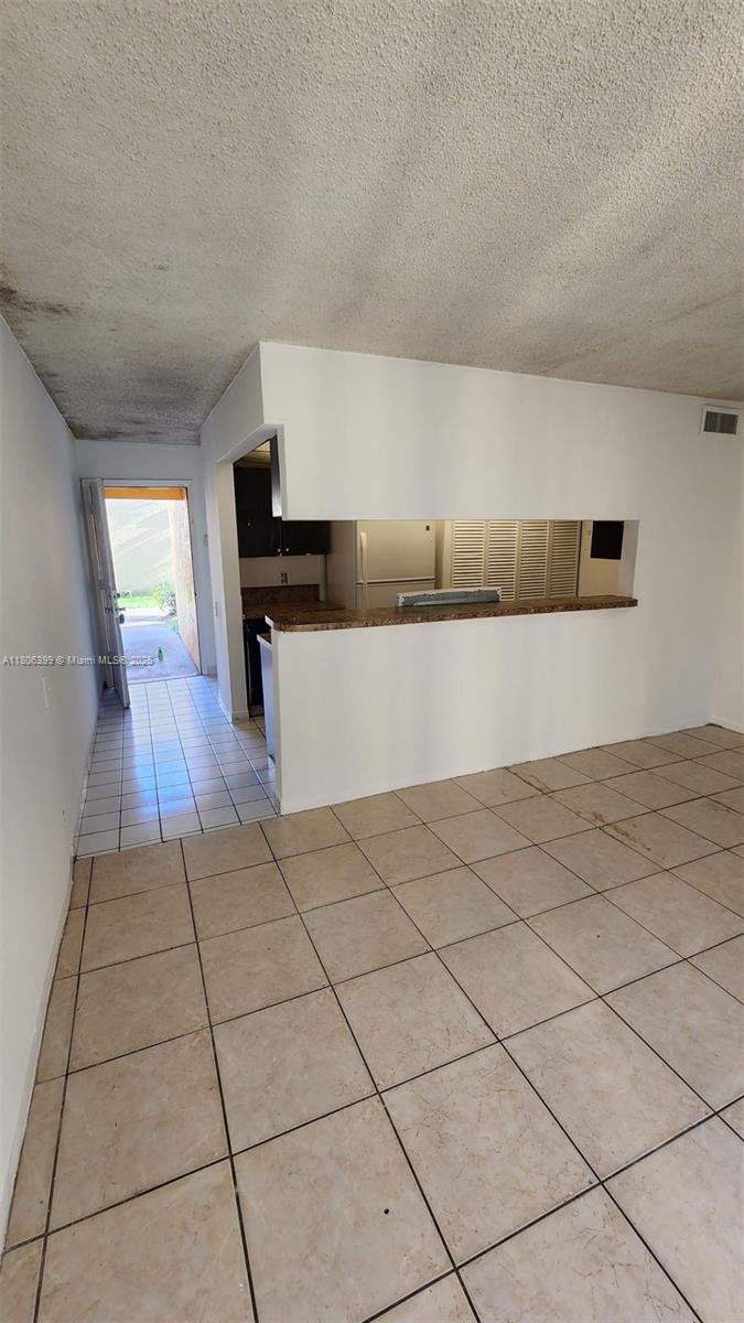 4425 Treehouse Lane, Unit B Tamarac, FL 33319 - Photo 8 of 19