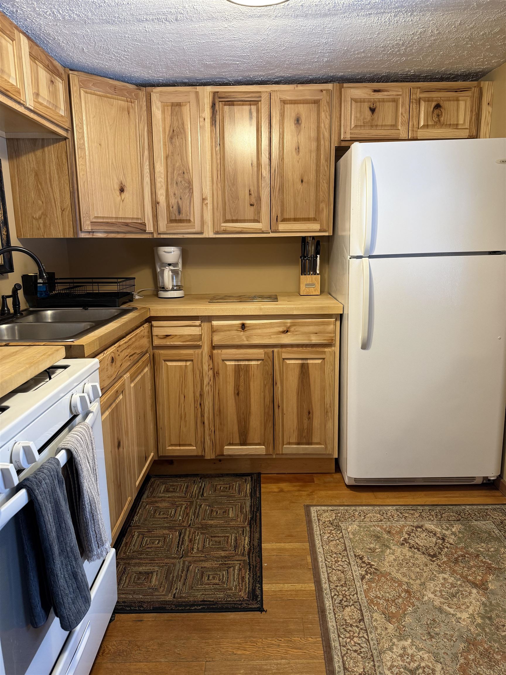 2026 Main Street, Unit 499 Pittsburg, NH 03592 - Photo 4 of 42
