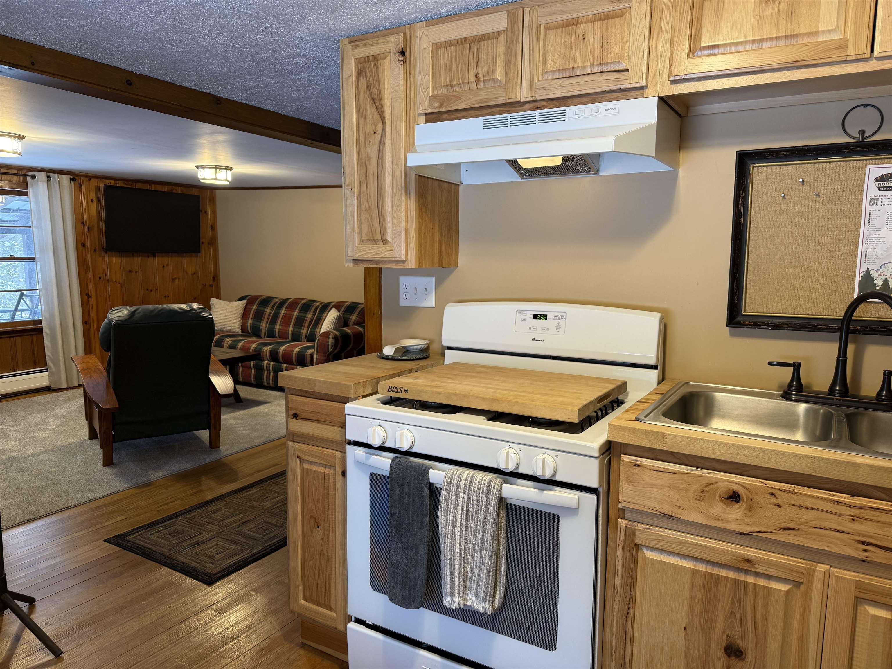 2026 Main Street, Unit 499 Pittsburg, NH 03592 - Photo 5 of 42