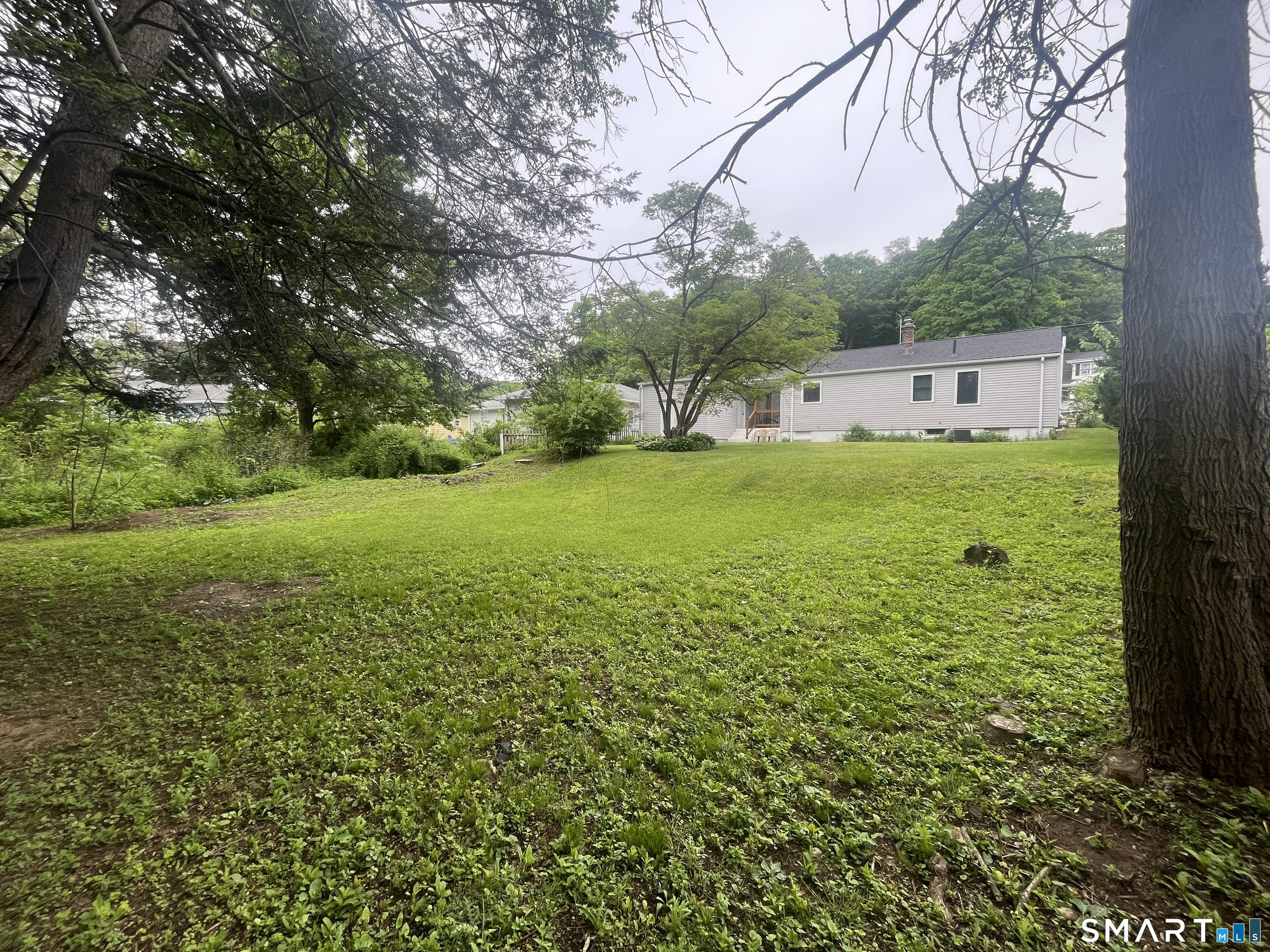 367 Frost Road Waterbury, CT 06705 - Photo 13 of 14