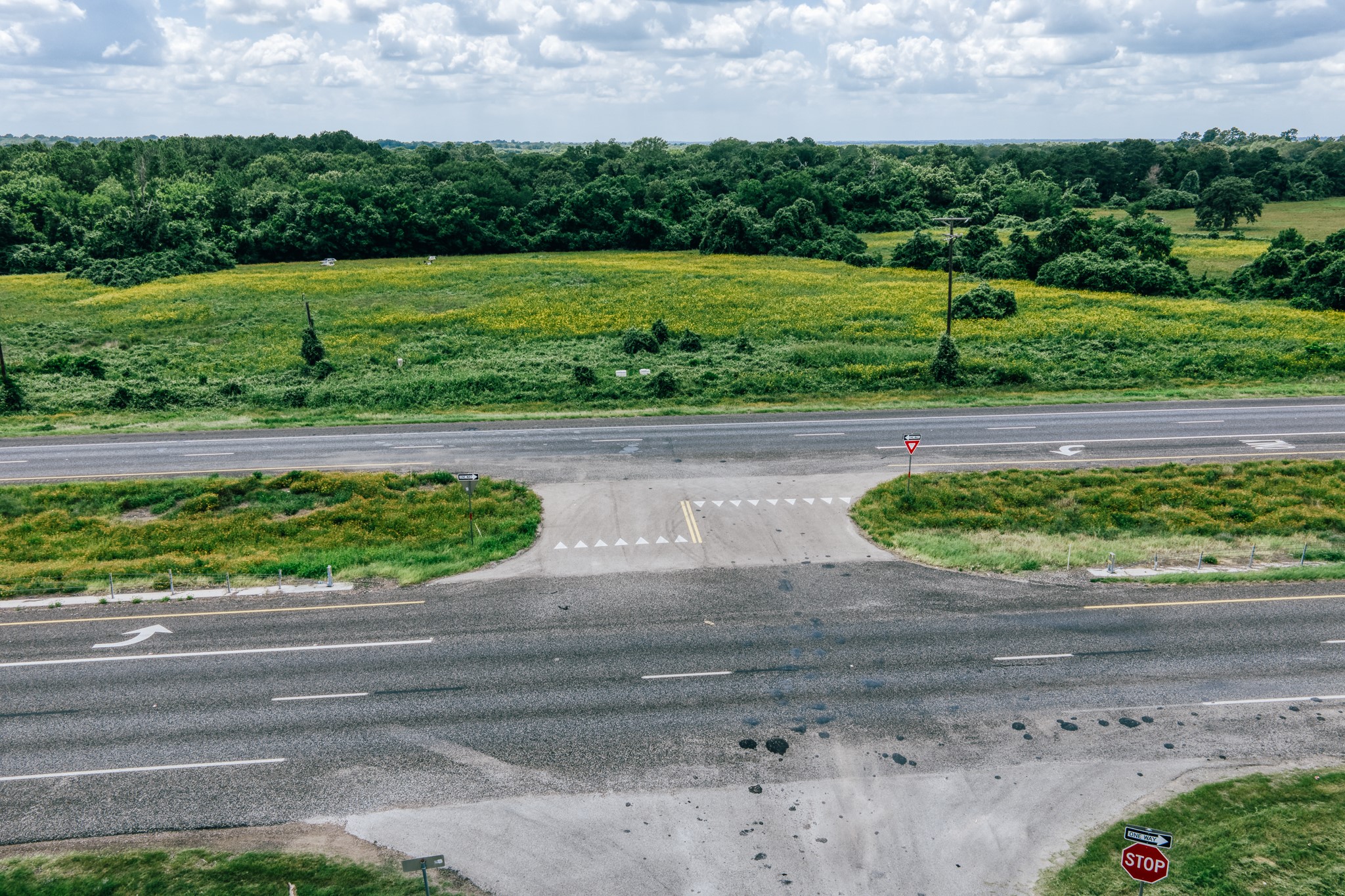 28439 Highway 6 Hempstead, TX 77445 - Photo 5 of 9 Cross street directly in front of the property