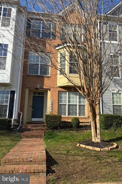 11777 Skylark Road Clarksburg, MD 20871 - Photo 2 of 75 a front view of a house with a yard