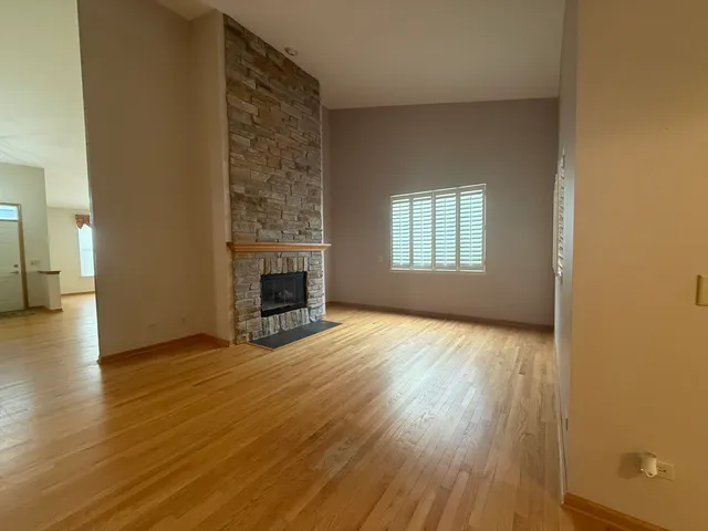 $389,900 | 1471 Grand Haven Road, Romeoville, IL 60446