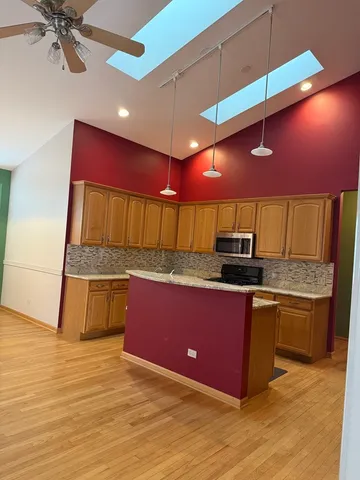 $389,900 | 1471 Grand Haven Road, Romeoville, IL 60446