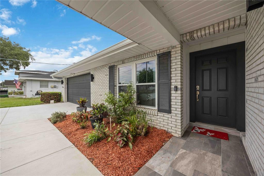 81 Duval Road Winter Haven, FL 33884 - Photo 2 of 28