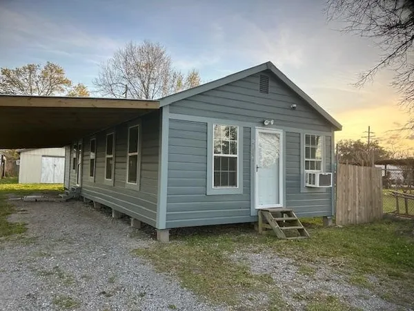 $94,900 | 2115 Bonnie Avenue, Orange, TX 77630