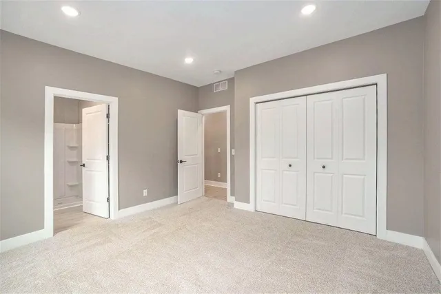 $399,900 | 18895 148th Avenue, Spring Lake, MI 49456