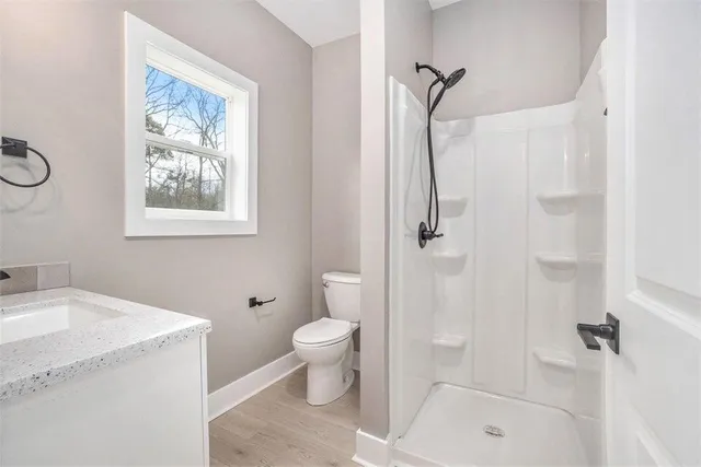 $399,900 | 18895 148th Avenue, Spring Lake, MI 49456