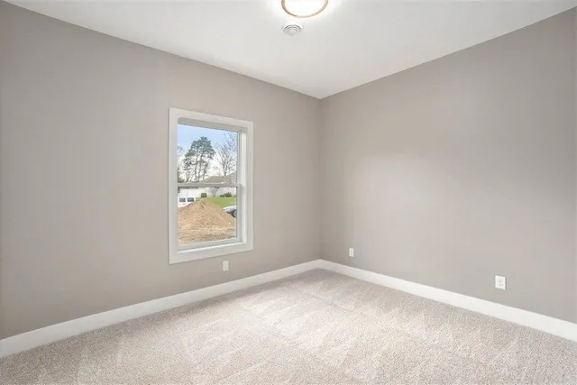 $399,900 | 18895 148th Avenue, Spring Lake, MI 49456