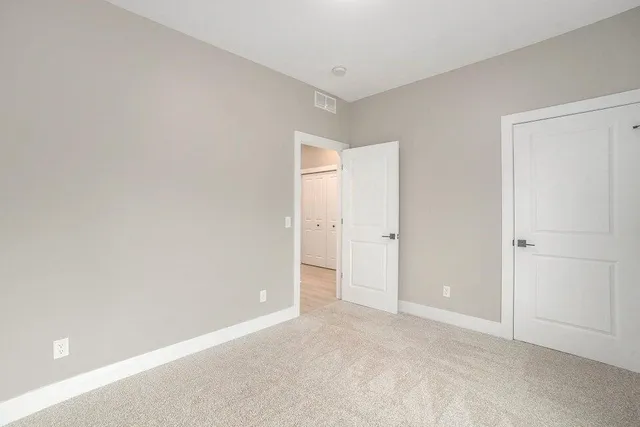 $399,900 | 18895 148th Avenue, Spring Lake, MI 49456