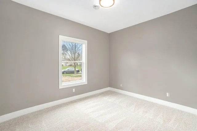 $399,900 | 18895 148th Avenue, Spring Lake, MI 49456