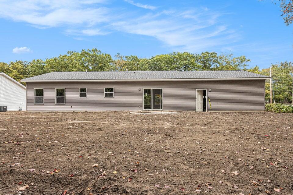 18895 148th Avenue Spring Lake, MI 49456 - Photo 25 of 26 20251013140646026232000000-o