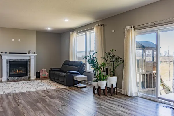 $3,495 | 1582 Edgebrook Lane, Carver, MN 55315