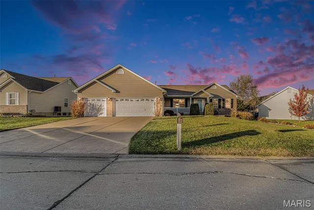 $425,000 | 1245 Summer Lynne Drive, O'Fallon, MO 63366