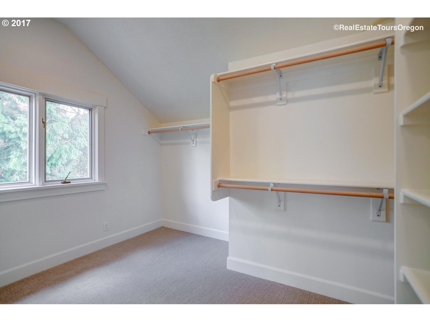 9955 Southwest Morrison Street Portland, OR 97225 - Photo 16 of 32 Gallery Image 16