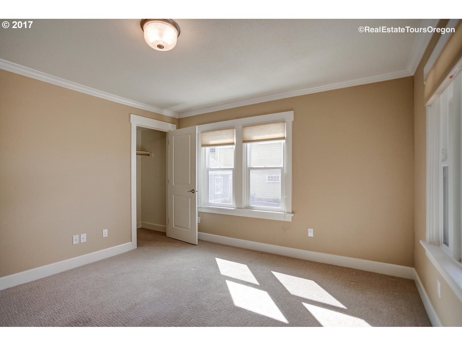 9955 Southwest Morrison Street Portland, OR 97225 - Photo 17 of 32 Gallery Image 17