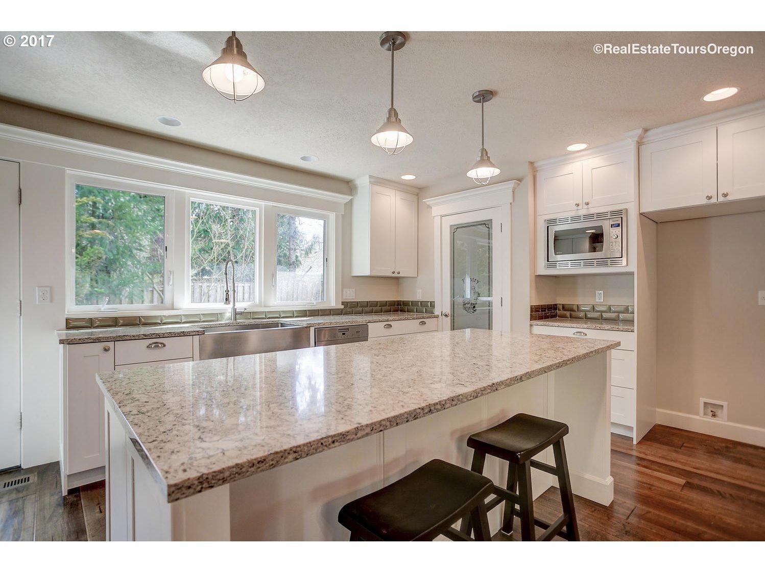 9955 Southwest Morrison Street Portland, OR 97225 - Photo 9 of 32 Gallery Image 9