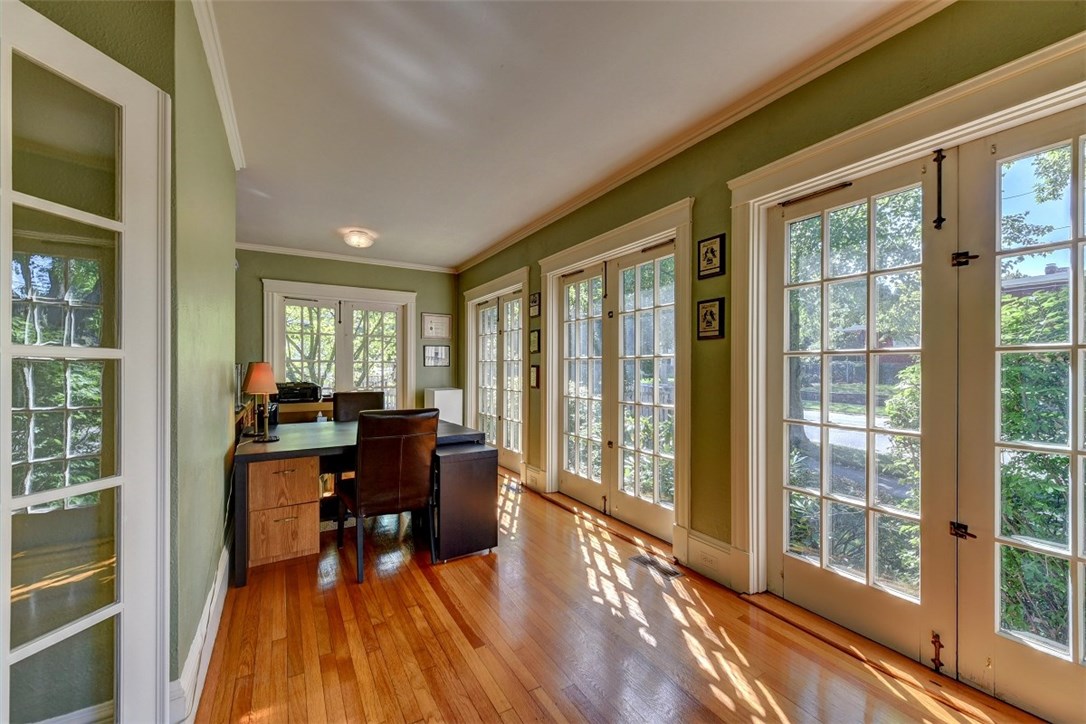 41 Intervale Road Providence, RI 02906 - Photo 11 of 40 Gallery Image 11