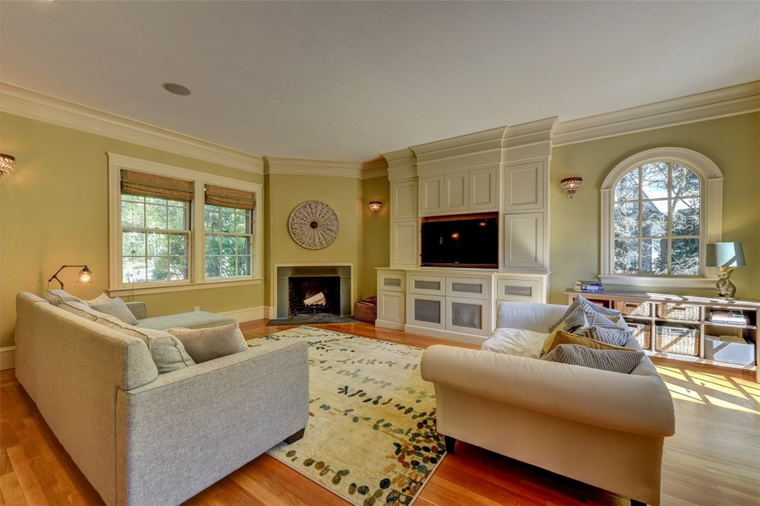 41 Intervale Road Providence, RI 02906 - Photo 23 of 40 Gallery Image 23