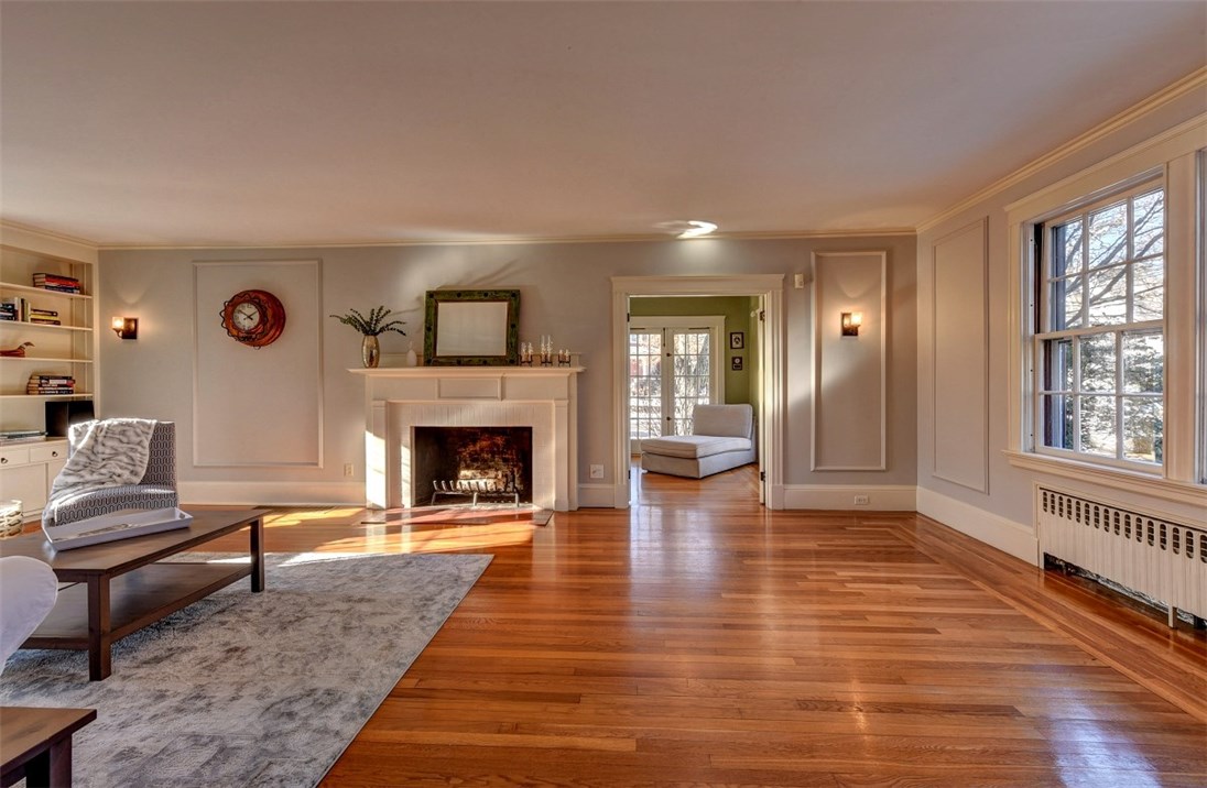 41 Intervale Road Providence, RI 02906 - Photo 5 of 40 Gallery Image 5