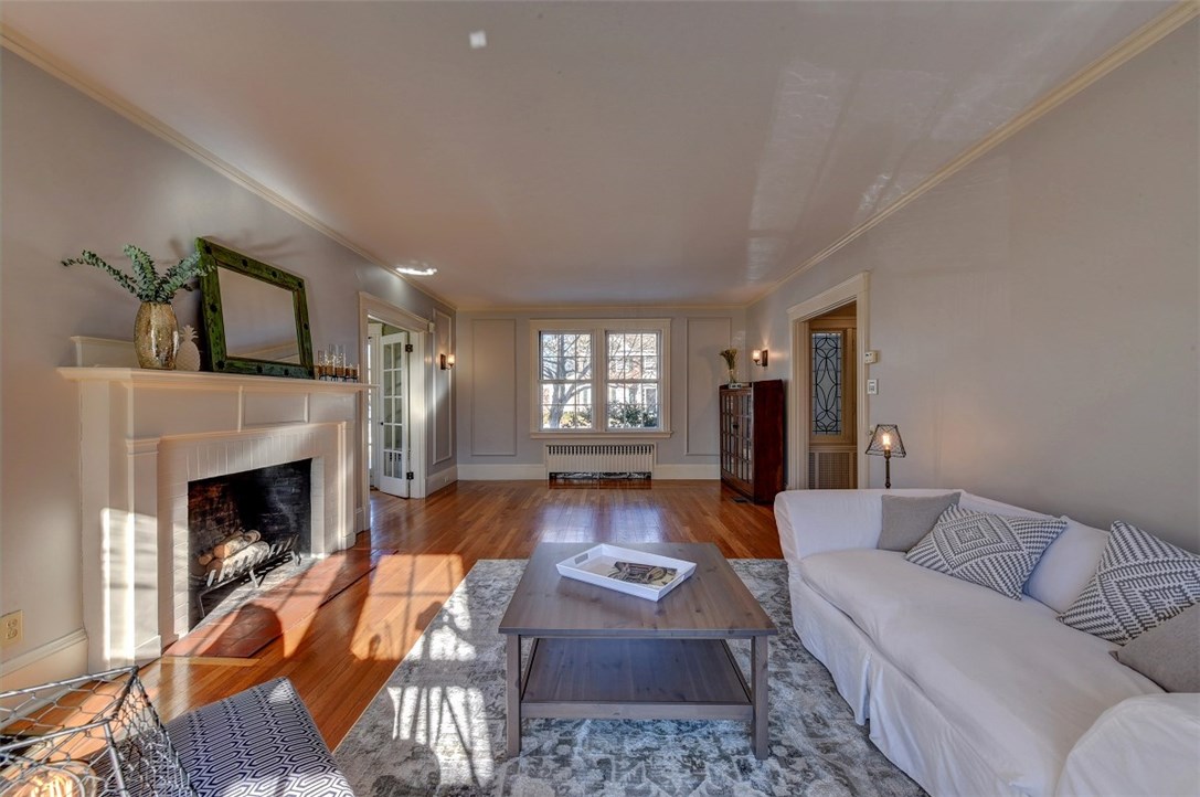 41 Intervale Road Providence, RI 02906 - Photo 8 of 40 Gallery Image 8