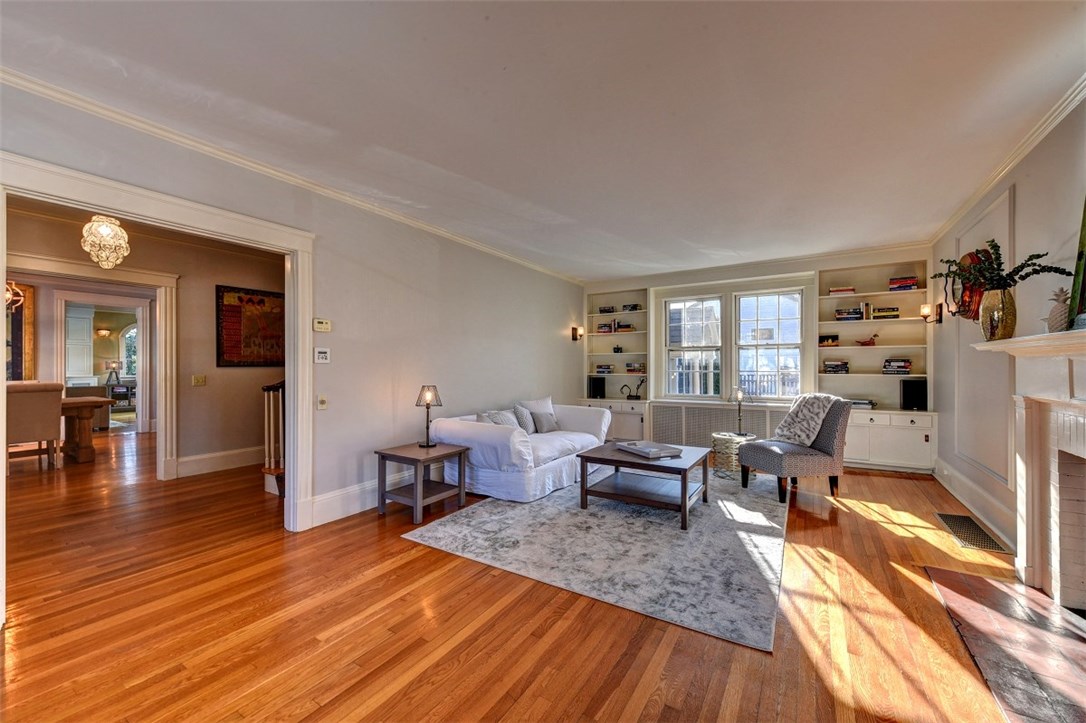 41 Intervale Road Providence, RI 02906 - Photo 9 of 40 Gallery Image 9