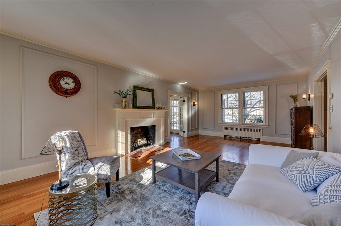 41 Intervale Road Providence, RI 02906 - Photo 10 of 40 Gallery Image 10