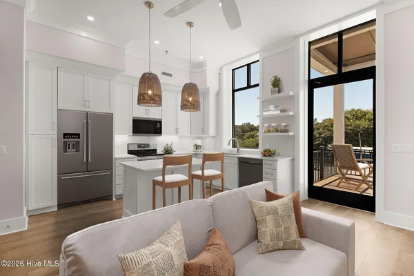 $419,000 | 805 Mulberry Street, Unit 201, Beaufort, NC 28516