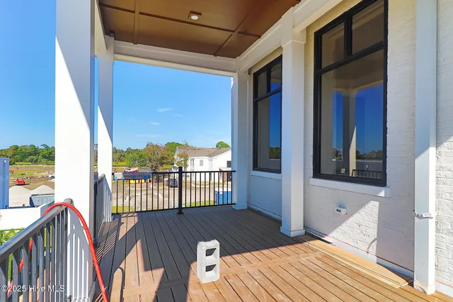 $419,000 | 805 Mulberry Street, Unit 201, Beaufort, NC 28516