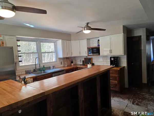 $2,200 | 61 North Shore Road, Voluntown, CT 06384