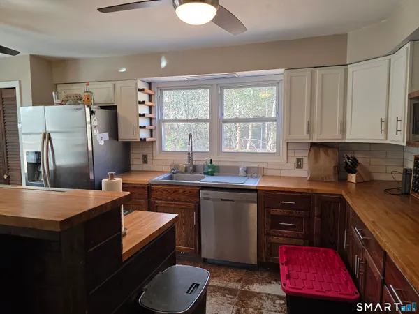 $2,200 | 61 North Shore Road, Voluntown, CT 06384