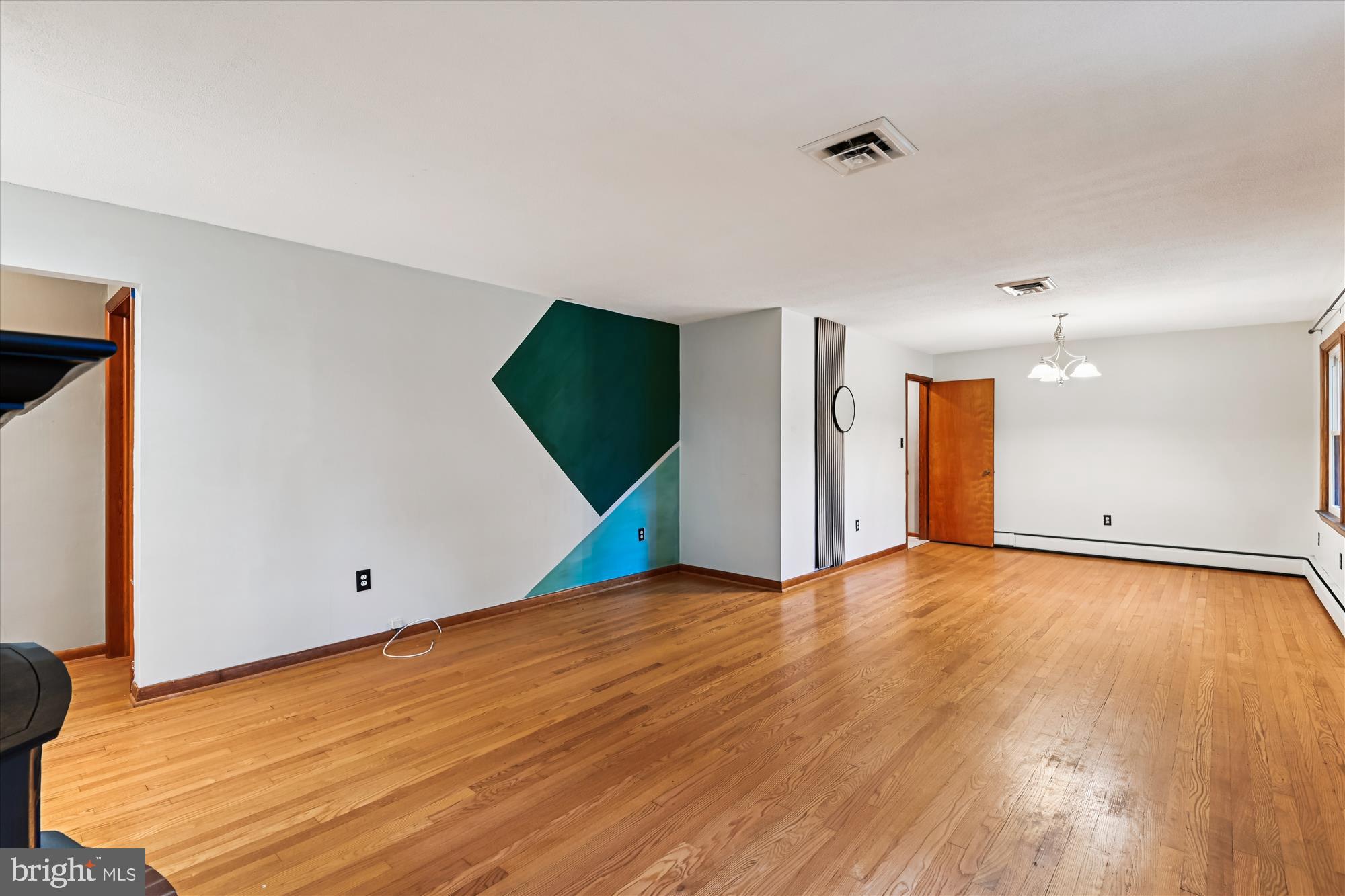 18 Austin Road Reisterstown, MD 21136 - Photo 4 of 37 Gallery Image 4