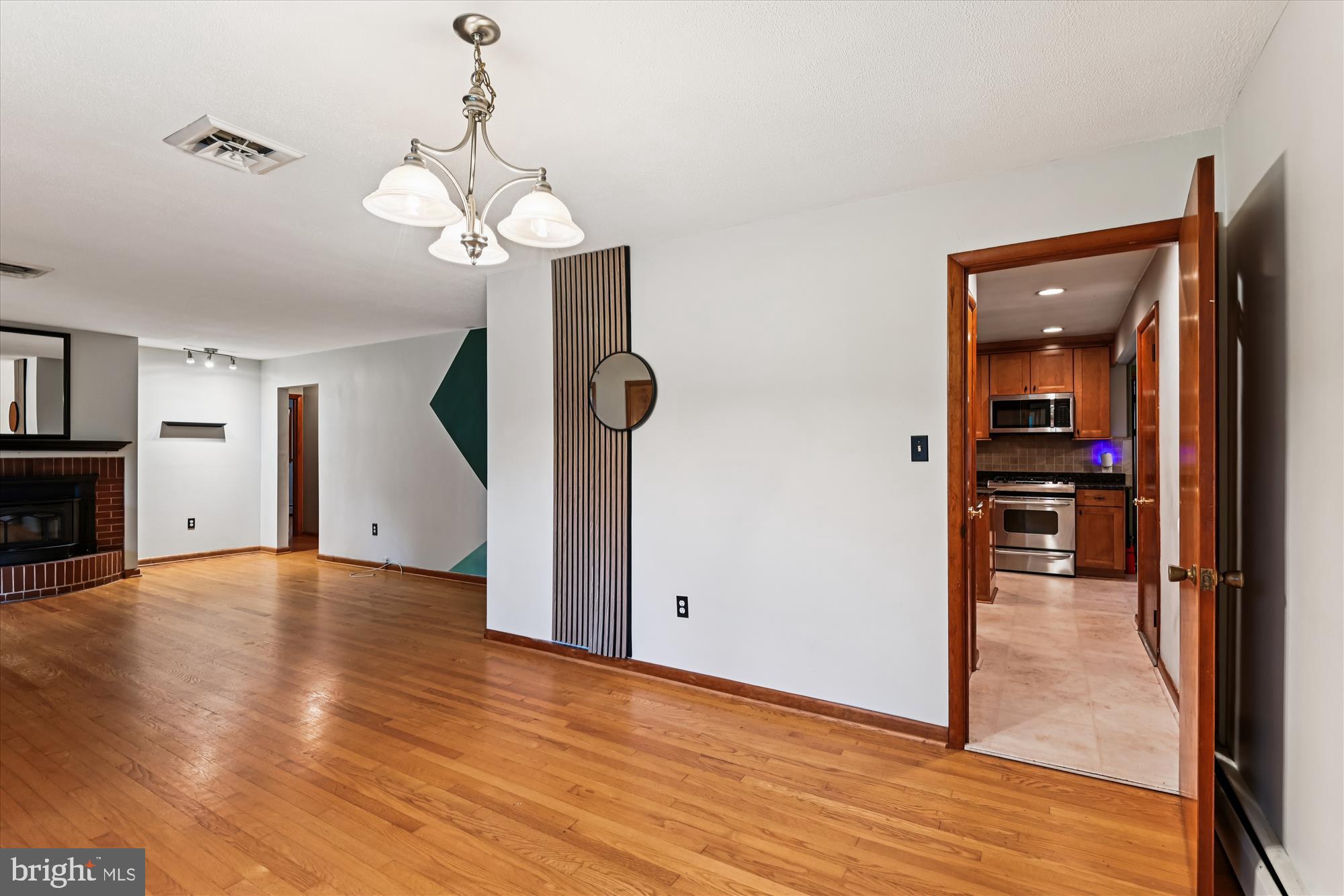 18 Austin Road Reisterstown, MD 21136 - Photo 5 of 37 Gallery Image 5